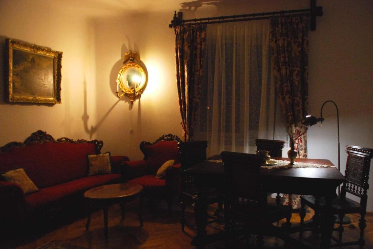 シギショアラ Casa Szabo Bed & Breakfast エクステリア 写真