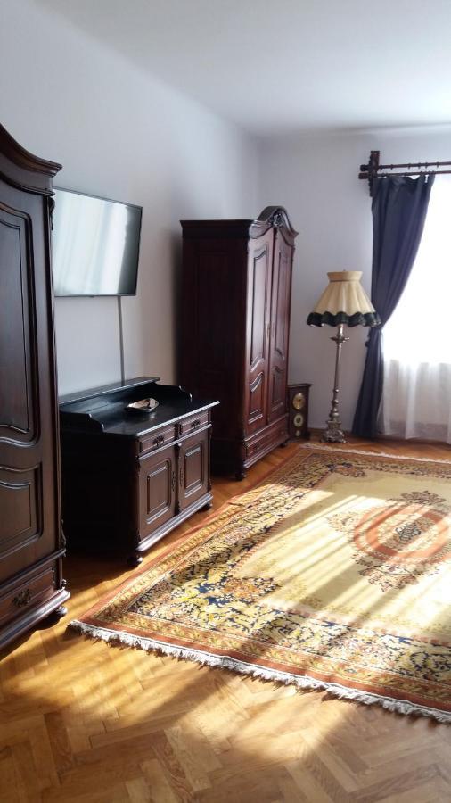 シギショアラ Casa Szabo Bed & Breakfast エクステリア 写真