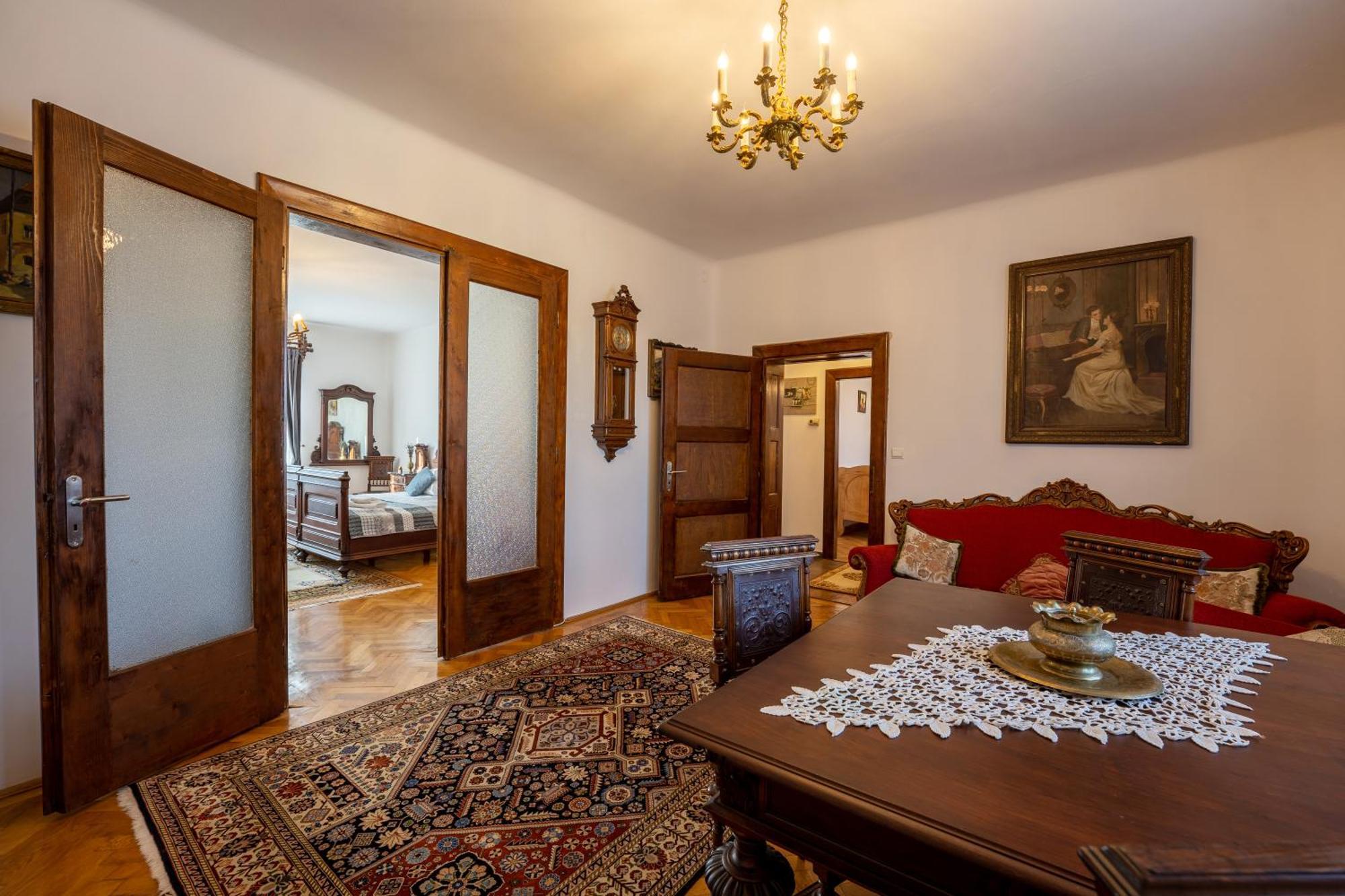 シギショアラ Casa Szabo Bed & Breakfast エクステリア 写真