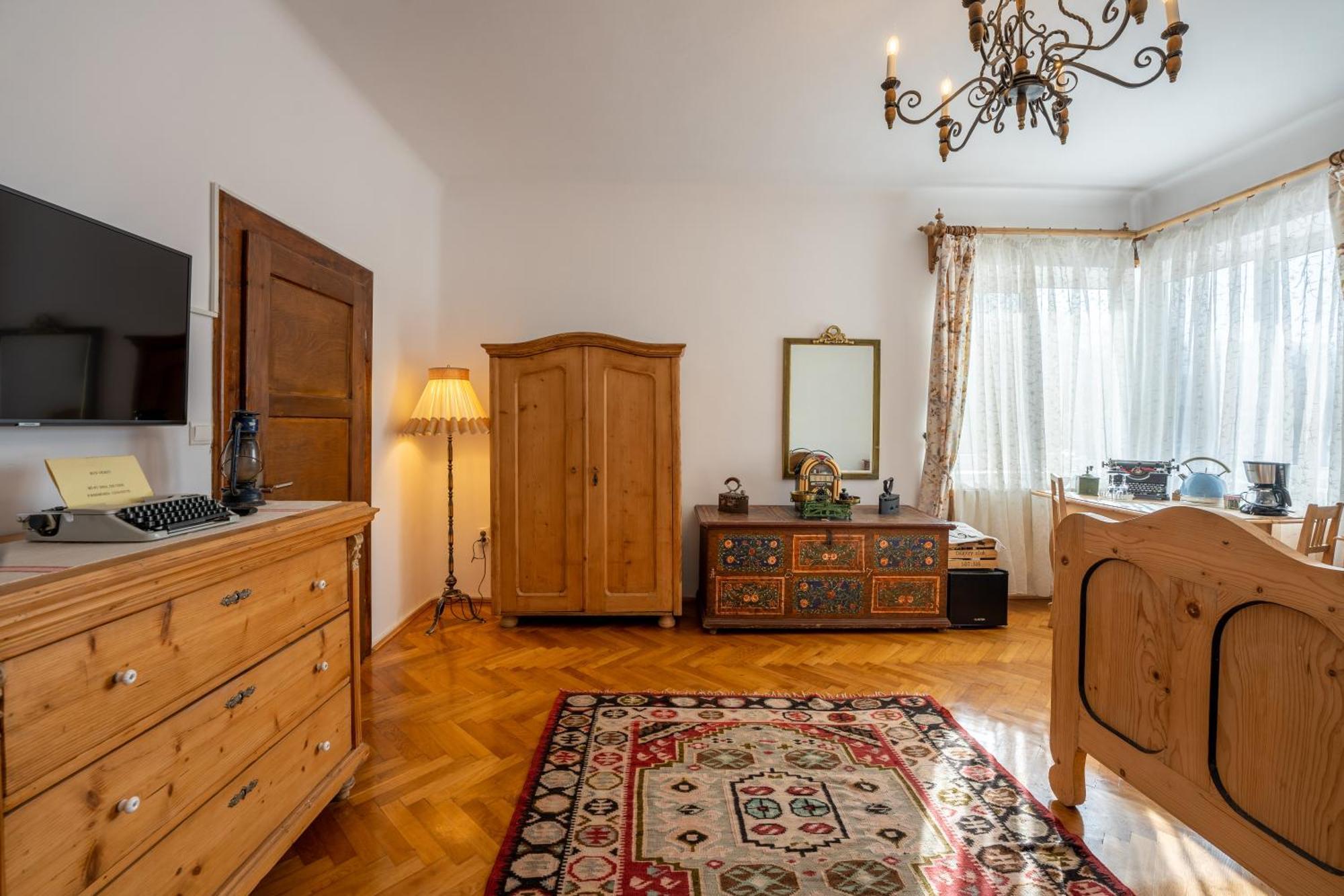 シギショアラ Casa Szabo Bed & Breakfast エクステリア 写真